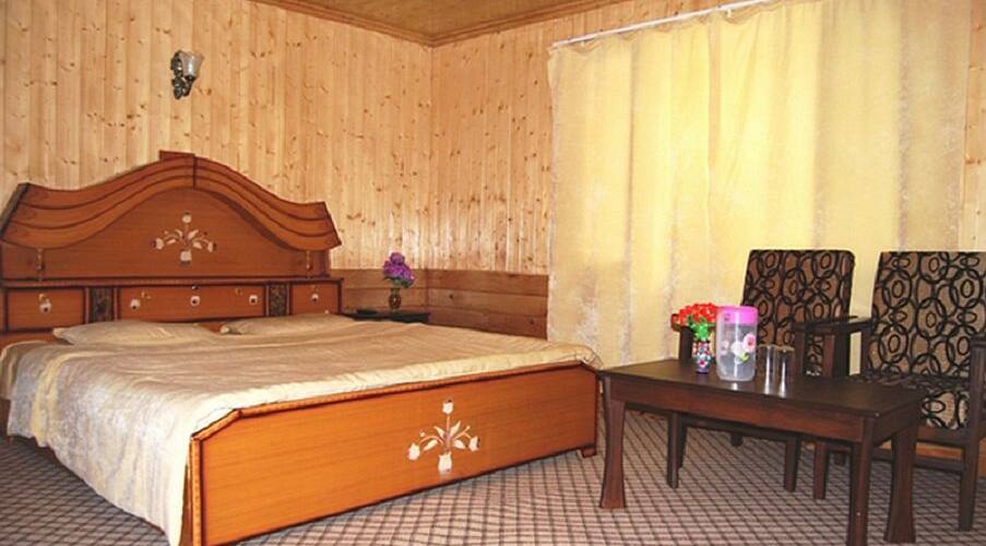 Hotel Happy Days, Srinagar 1